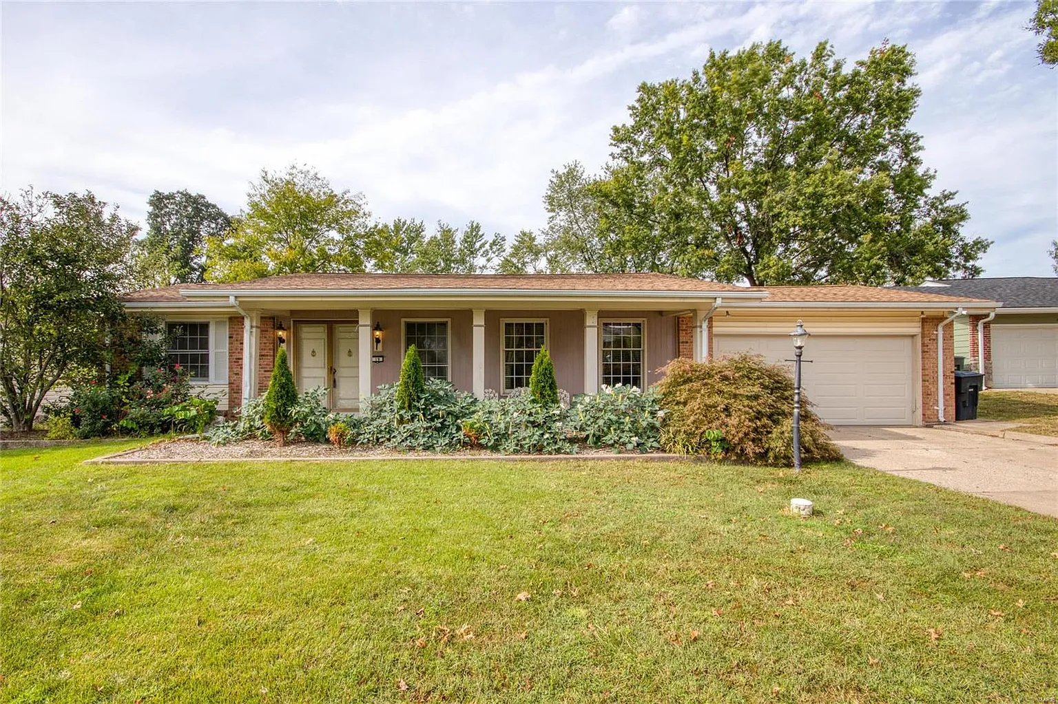 19 N Joyce Ellen Way photo 1