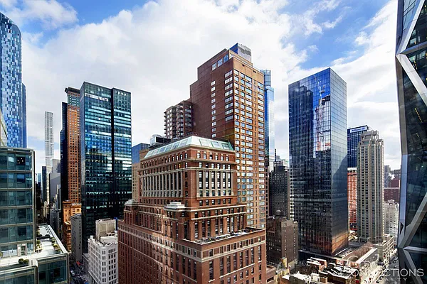 Rented by Corcoran | media 27