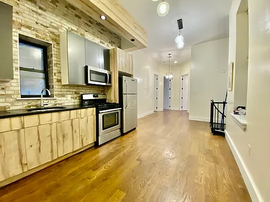 Rented by Doorway NYC, LLC | media 1