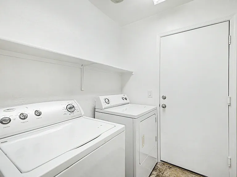6918 S 46th Ln — Photo 26