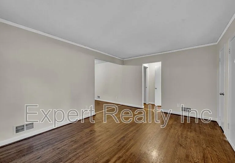 7428 Paris Ave — Photo 4