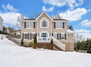 1389 Fieldgate Rd, Salem, VA 24153