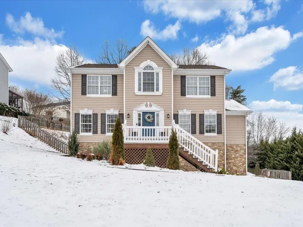 1389 Fieldgate Rd, Salem, VA 24153