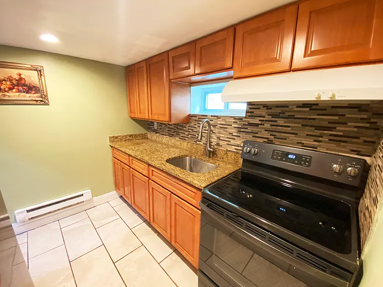 2731 Hope St — Photo 15