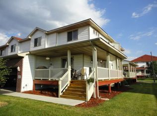 8627 Tessman Cir N, Brooklyn Park, MN 55445