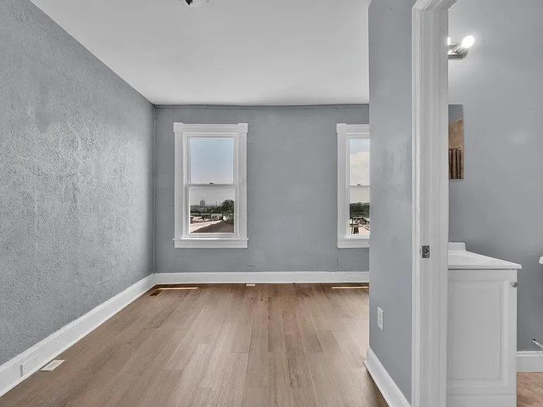 2617 E Preston St — Photo 22