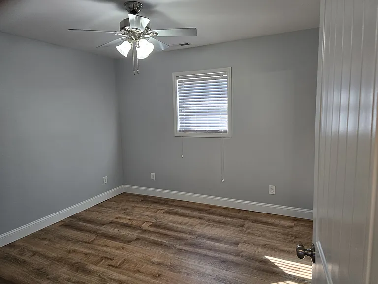 415B Jones Dr — Photo 10