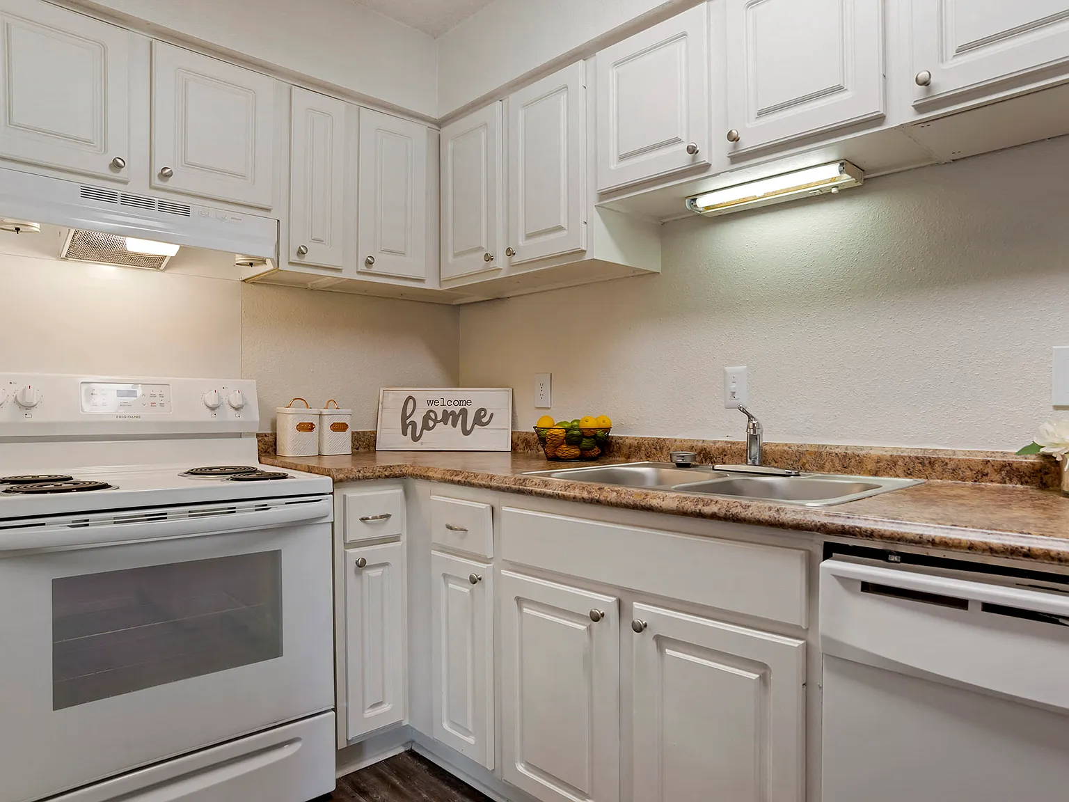 Pear Orchard Apartments — Photo 1