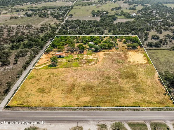 137 Hogg Mountain Rd, Mineral Wells, TX 76067