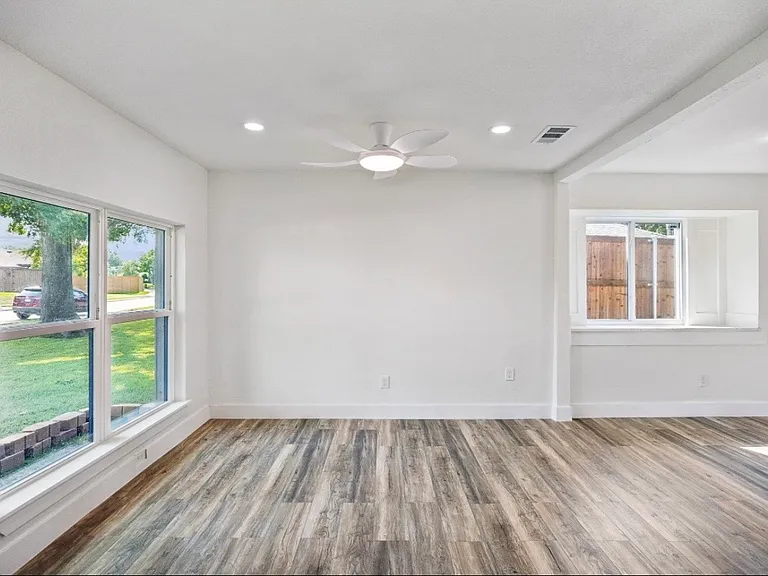 913 Filmore Dr — Photo 7