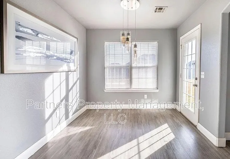 561 Red Bud St — Photo 12
