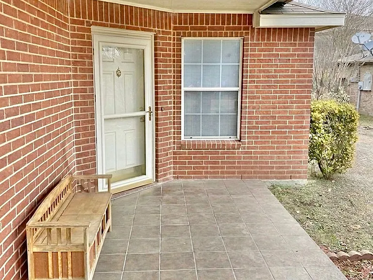 2030 Rain Dance Loop — Photo 3