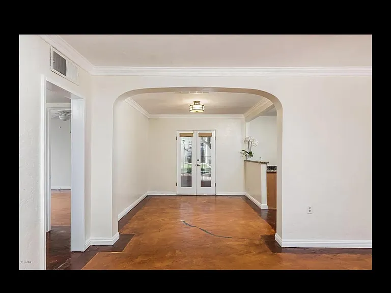 entryway looking toward dining room and patio doors