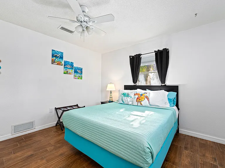 2549 Clarendon Ave — Photo 10