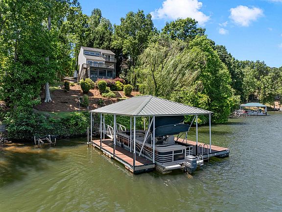2nd image of 397 Lake Rd
