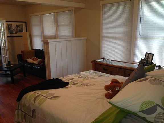 2nd image of 1909 W Dekle Ave #7