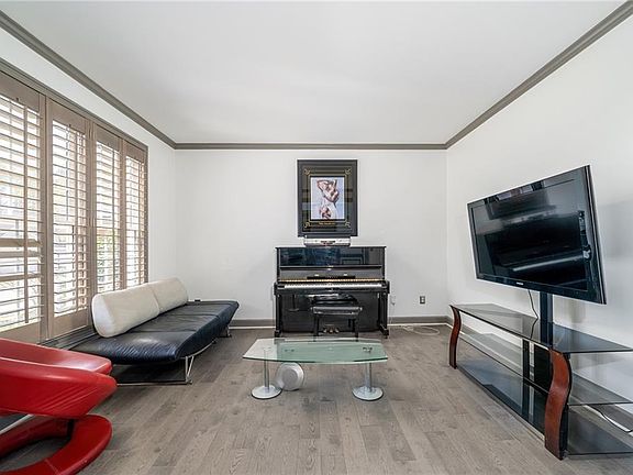 5th image of 12553 Kensington Blvd