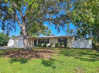 7508 2nd Ave NW, Bradenton, FL 34209