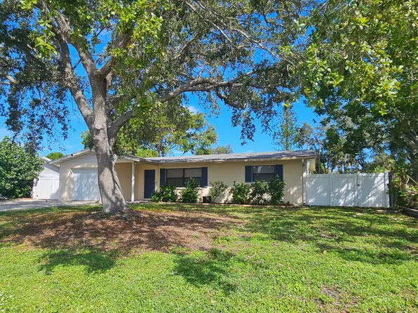 7508 2nd Ave NW, Bradenton, FL 34209