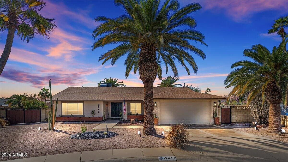 4811 E Navajo Cir