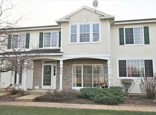 868 County Line Rd, Aurora, IL 60502