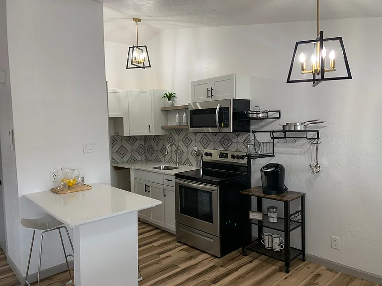 Kitch 1 staged_08102022