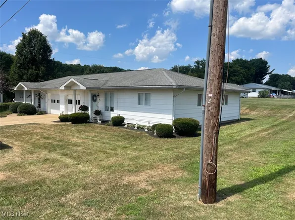 404 & 408 Gascon St, Malvern, OH 44644