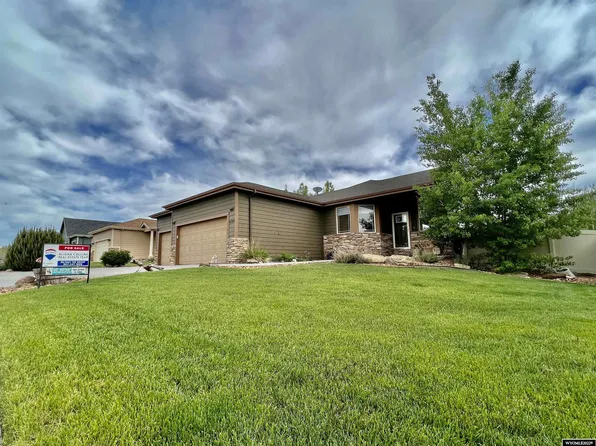 6183 Coronado Dr, Casper, WY 82609