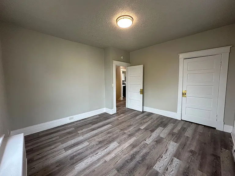 1700 Bedford Ave — Photo 15