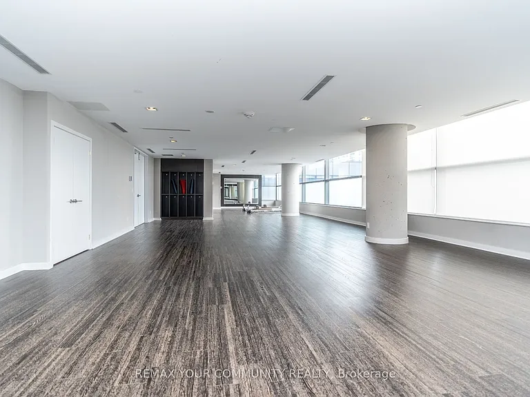 65 Oneida Cres #1206 — Photo 43