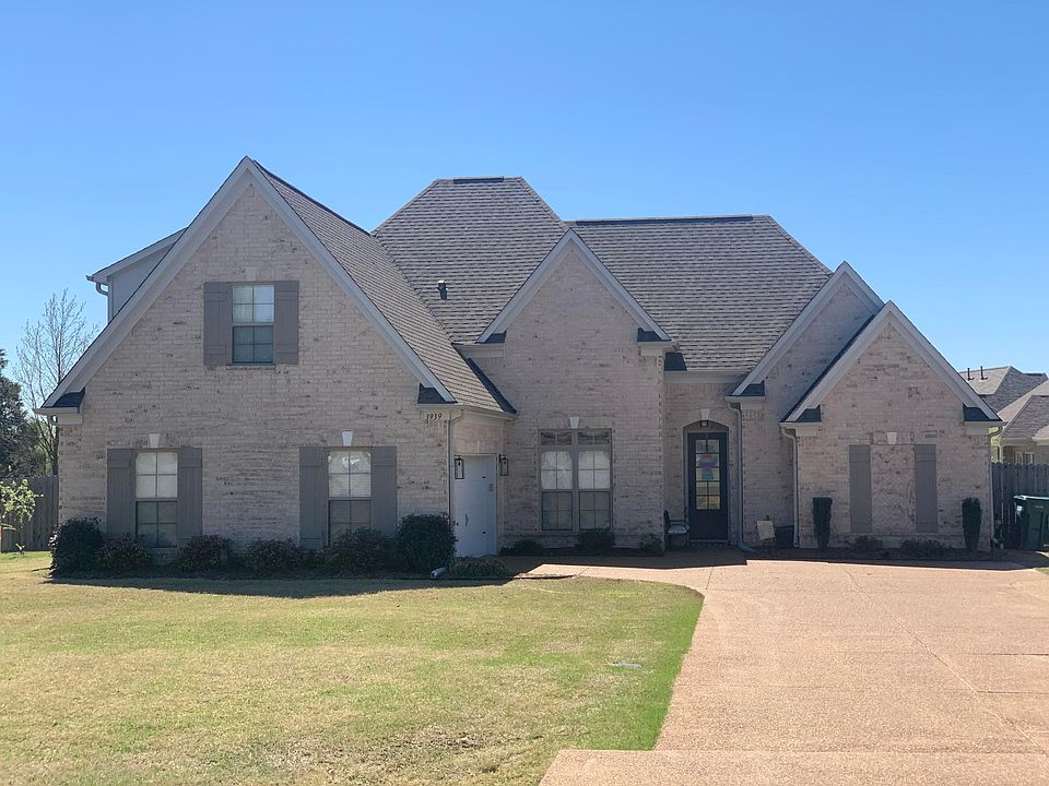 1st image of 3939 Marcia Louise Dr