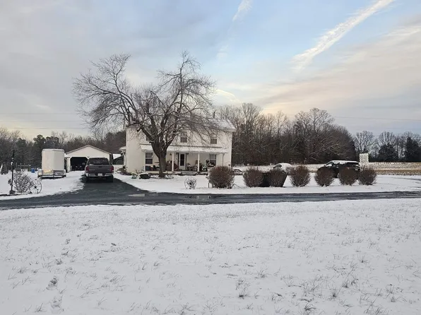 672 S Spotswood Trl, Louisa, VA 23093