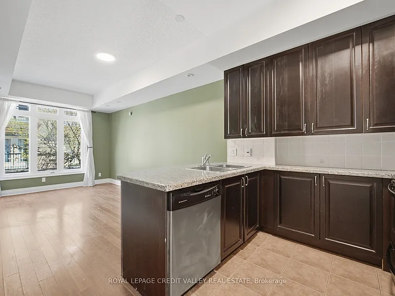88 Carr St #Townhouse 21 — Photo 10
