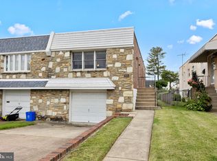 9221 Cottage St, Philadelphia, PA 19114