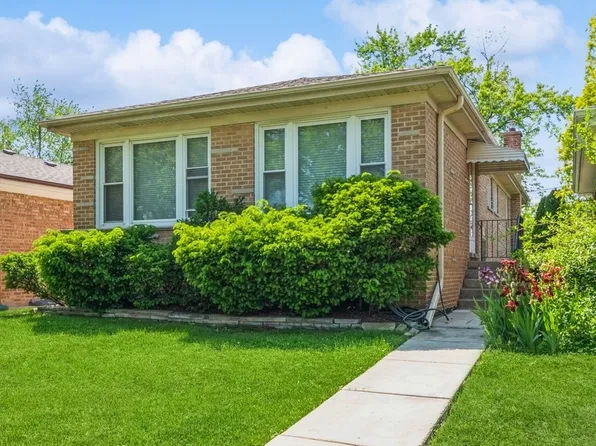 8432 Kimball Ave, Skokie, IL 60076