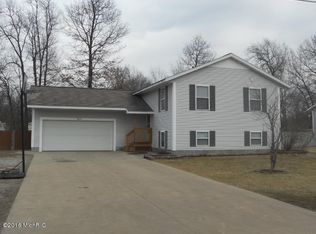 1240 Woodcrest St, Muskegon, MI 49442