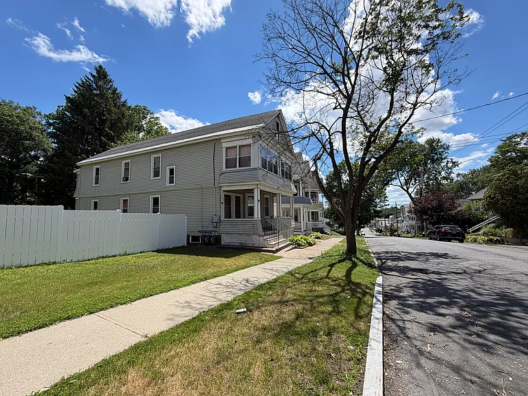 250 Elm St #1 — Photo 15
