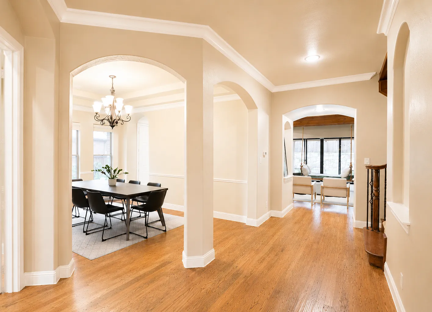 5 bed, 3731 sqft, $4,900 — Photo 2