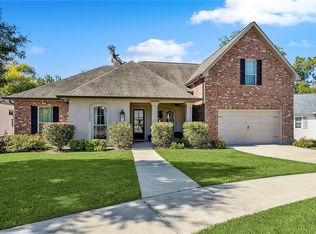 408 Marina Oaks Dr, Mandeville, LA 70471