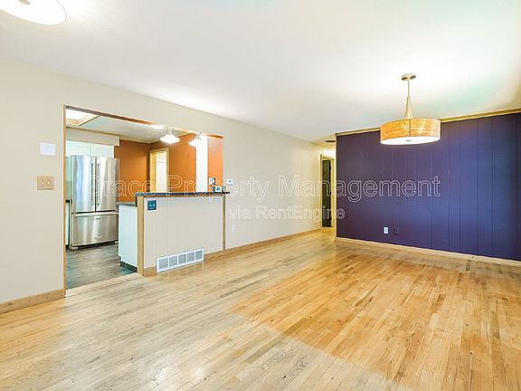 3rd image of 7095 S Clermont Dr