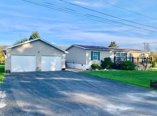 6 Memory Lane Way, Altona, NY 12910