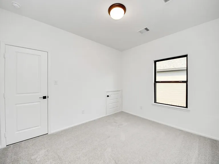 10706 Ursa St — Photo 27