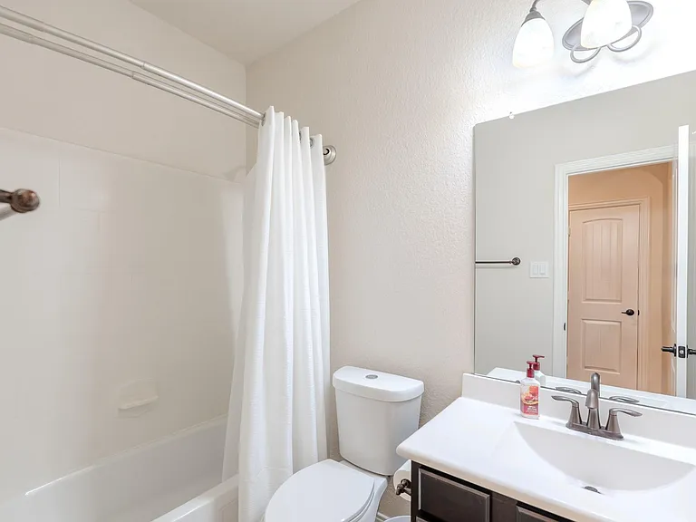 14 Arrowfeather Pl — Photo 28