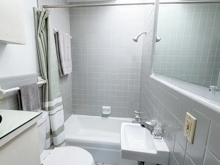 1520 Enfield Rd #A — Photo 11