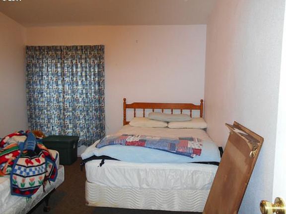 4th image of 10808 NE 68th Cir