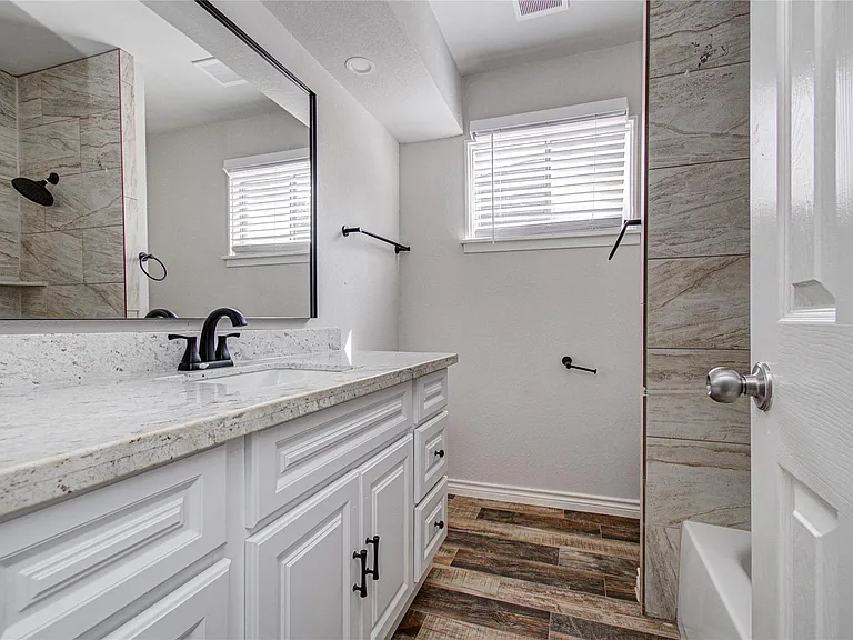 5507 Braesvalley Dr — Photo 12