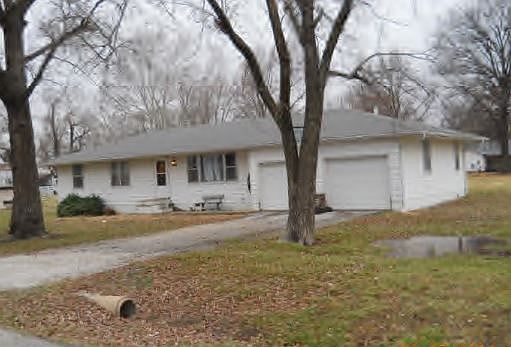 2nd image of 501 Cottonwood