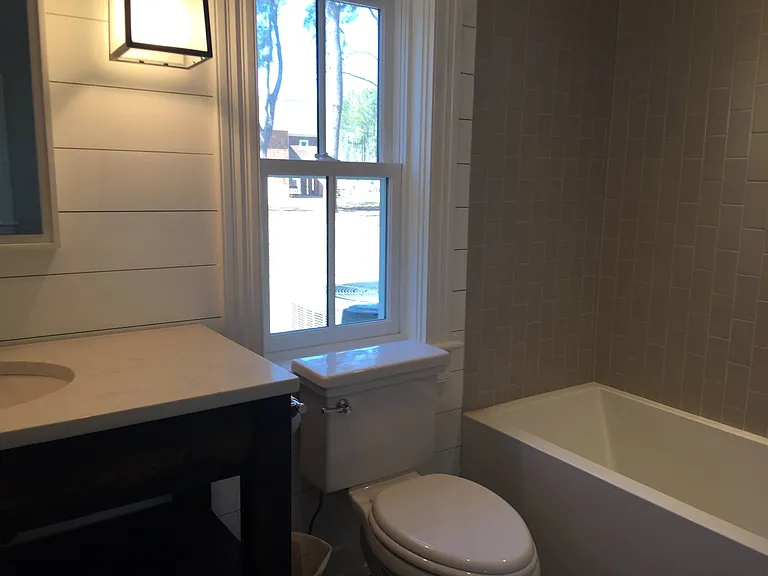 Casita bathroom