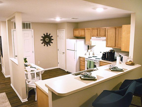 Spacious Kitchens with Breakfast Bar and Room for a Table