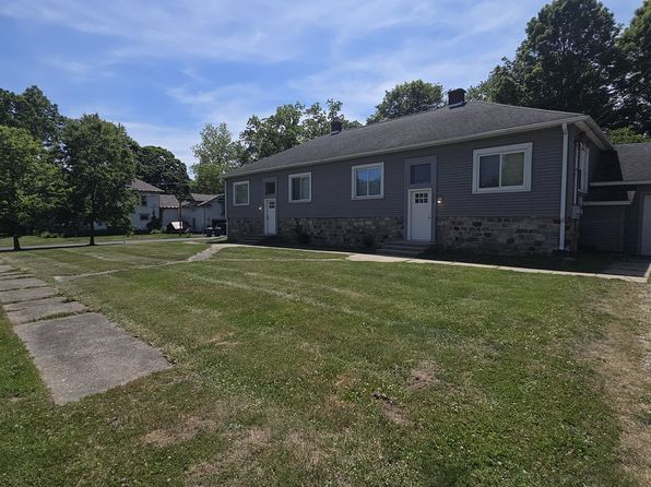 201 N Chestnut St #205